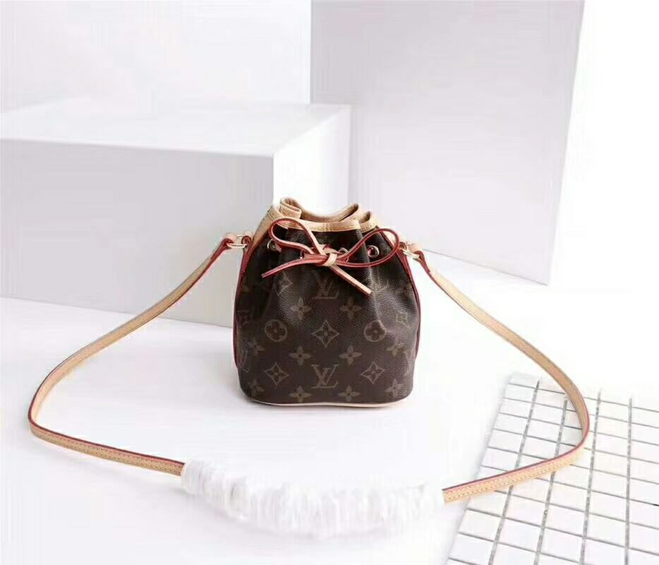 LV Handbags AAAA(Women)-011