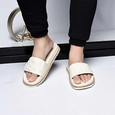 Fendi Slippers(AAA)-003