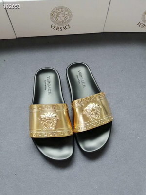 Versace Slippers Women(AAA)-016