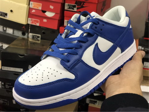 Nike Dunk Low “Kentucky”