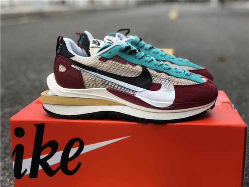 Sacai x Nike Pegasus Vaporfly-002