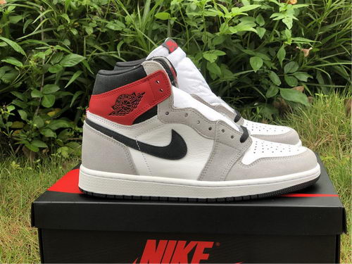 Air Jordan 1 High OG Smoke Grey