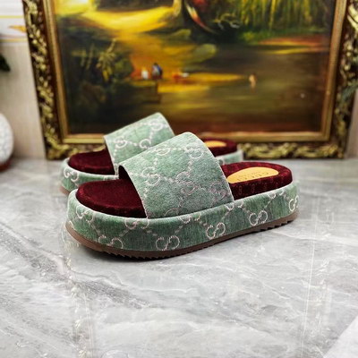 Gucci Slippers Women(AAA)-140