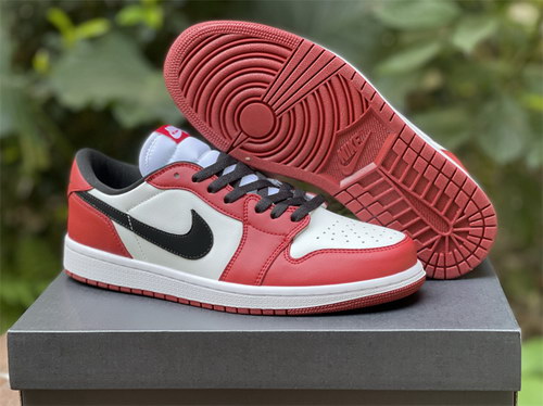 Air Jordan 1 Low OG “Chicago”