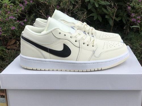 Air Jordan 1 Low-016