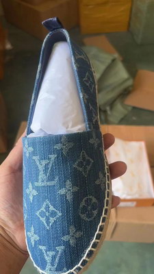 LV Shoes AAA(Women)-090