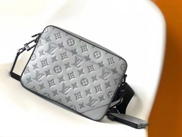 LV Handbags AAAA(Men)-100