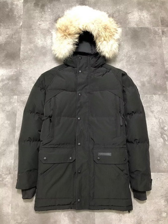 Canada Goose Coat (E30)-223