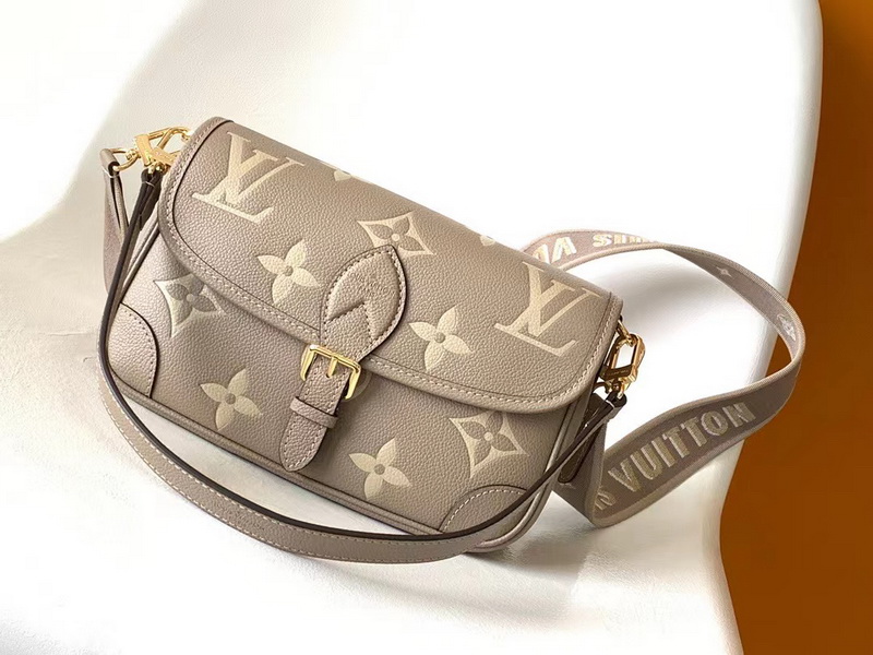 LV Handbags AAAA(Women)-193