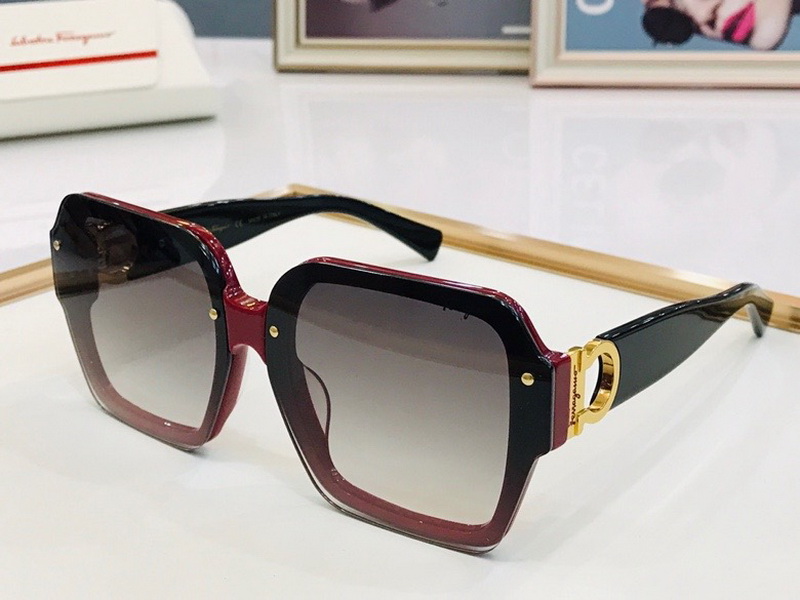 Ferragamo Sunglasses(AAAA)-424