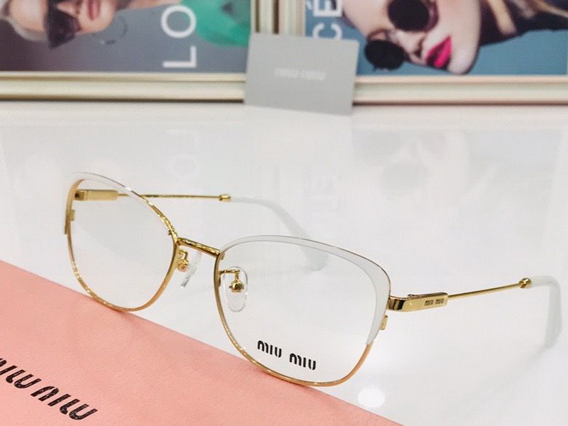 Miu Miu Sunglasses(AAAA)-076