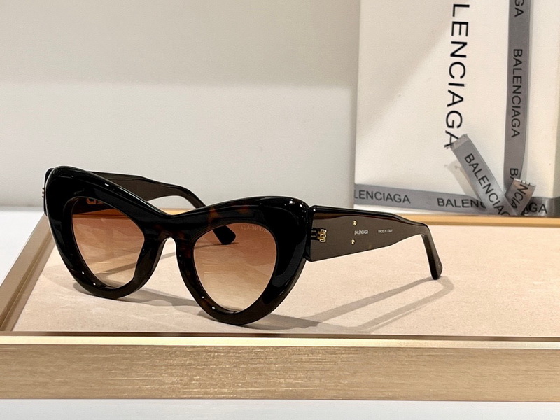 Balenciaga Sunglasses(AAAA)-406