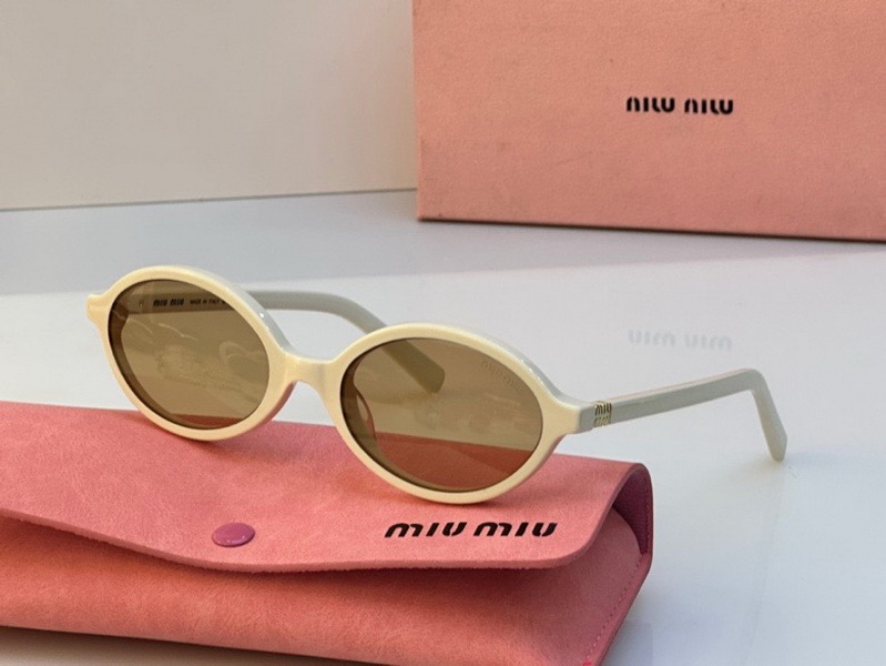 MiuMiu-962