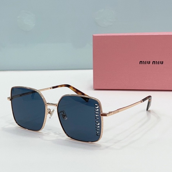 MiuMiu-900