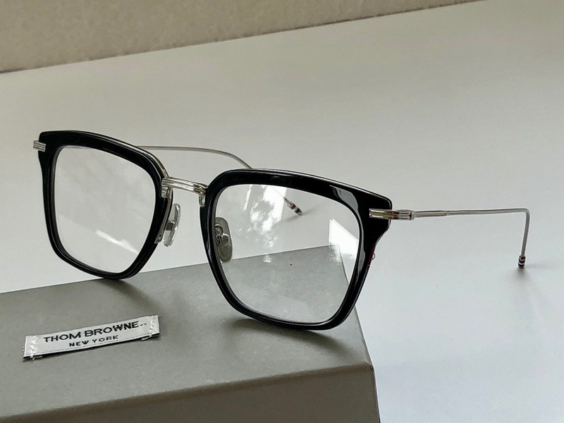 Thom Browne Sunglasses(AAAA)-011