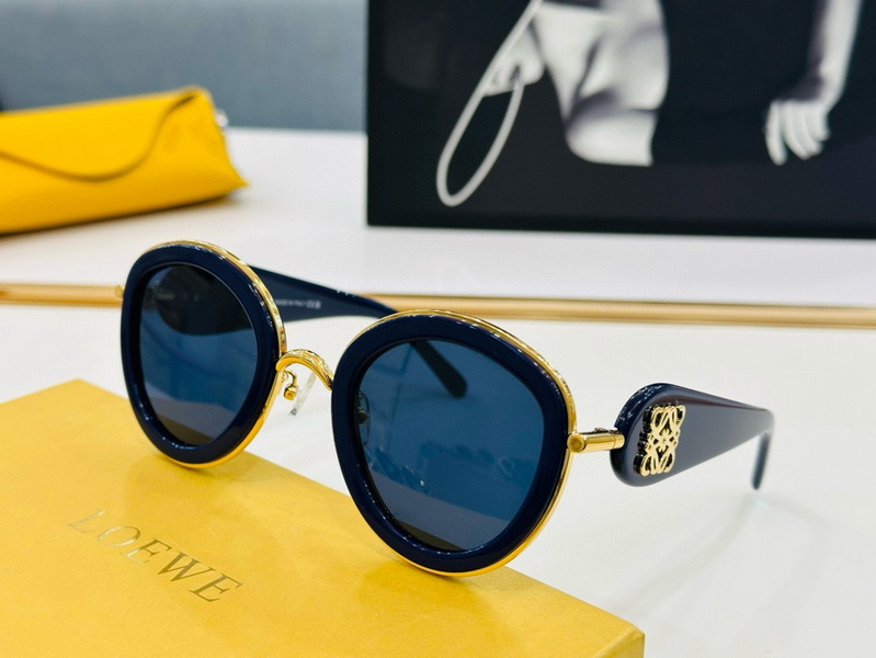 Loewe Sunglasses(AAAA)-226