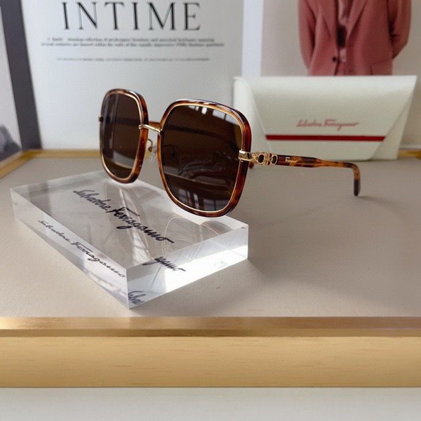 Ferragamo Sunglasses(AAAA)-330