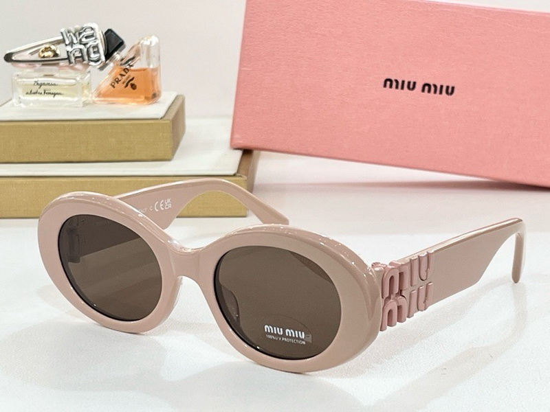 MiuMiu-745