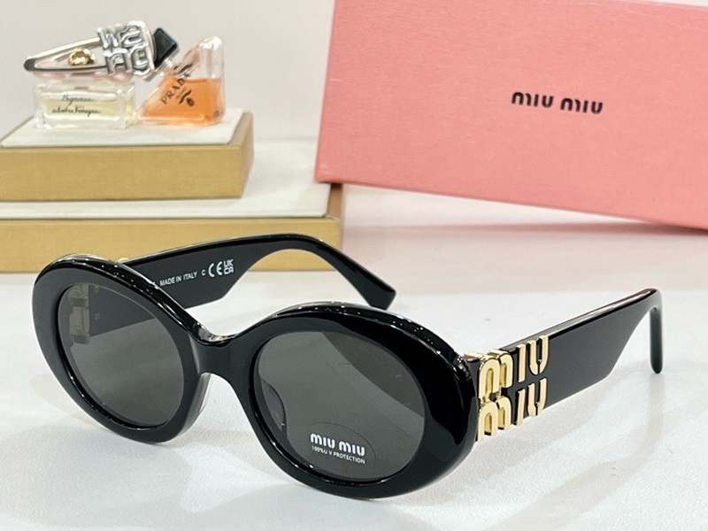 MiuMiu-743