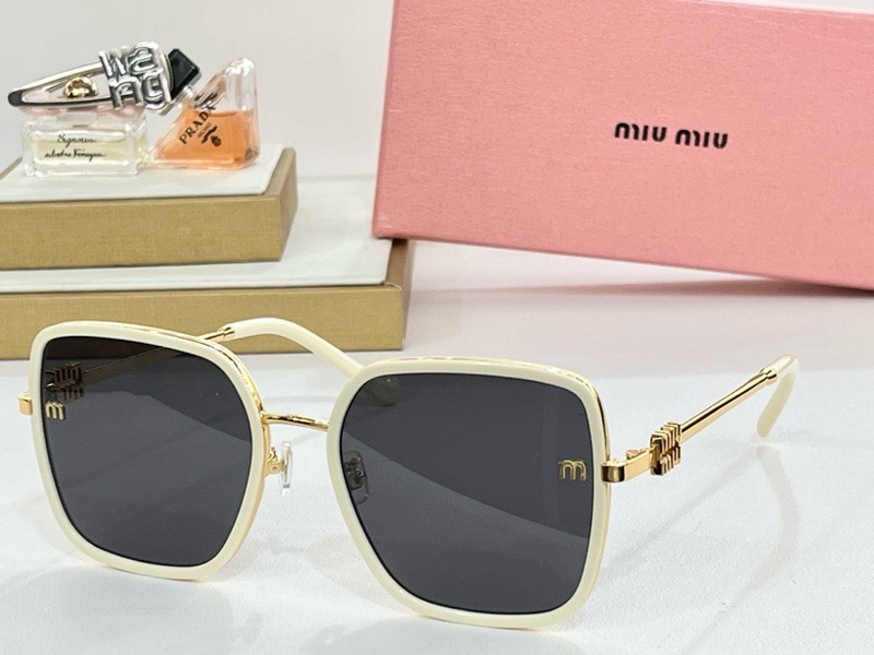 MiuMiu-738