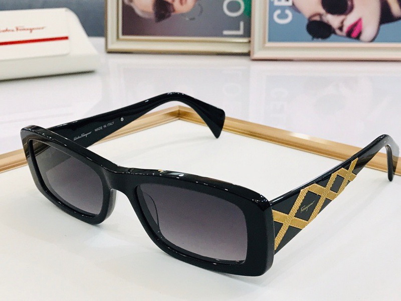 Ferragamo Sunglasses(AAAA)-291