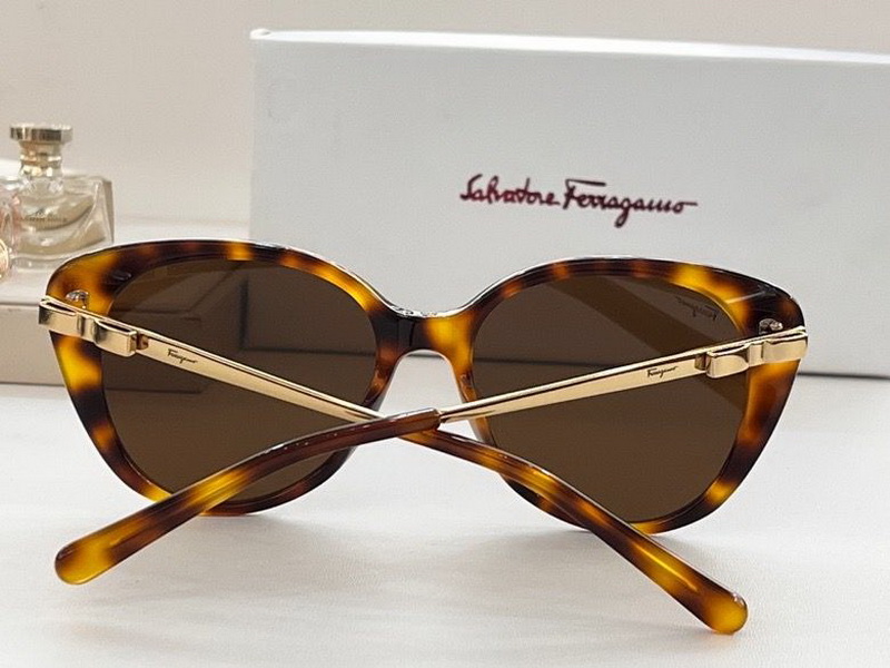 Ferragamo Sunglasses(AAAA)-267