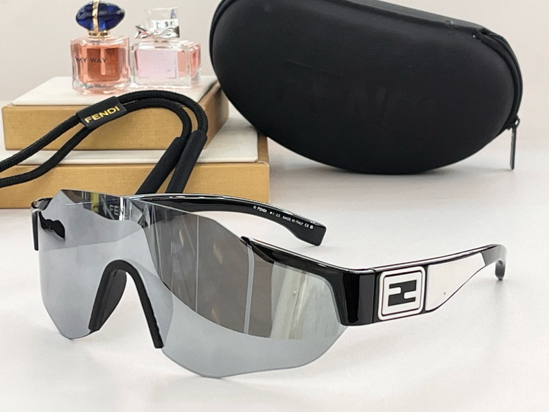 Fendi Sunglasses(AAAA)-379