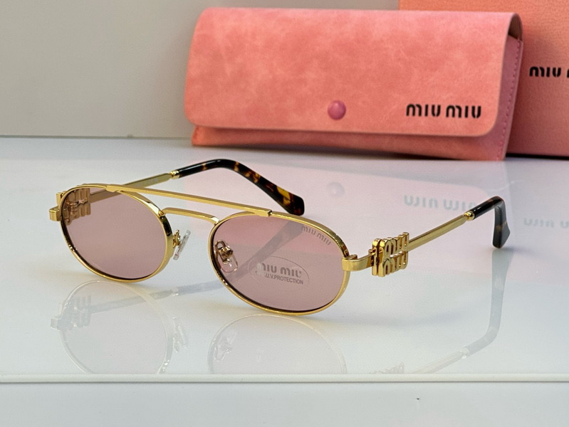 MiuMiu-211