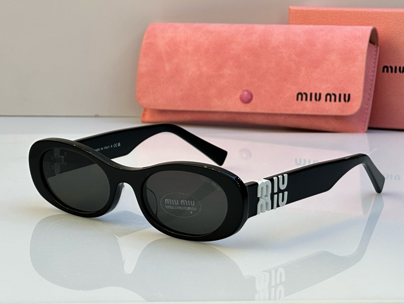 MiuMiu-202