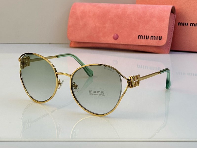 MiuMiu-186