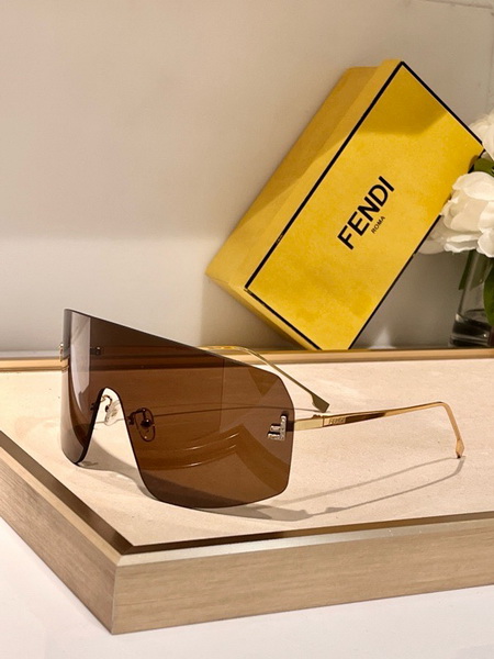 Fendi Sunglasses(AAAA)-322