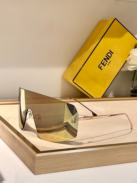 Fendi Sunglasses(AAAA)-321