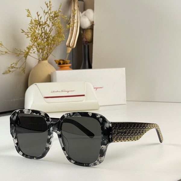 Ferragamo Sunglasses(AAAA)-213