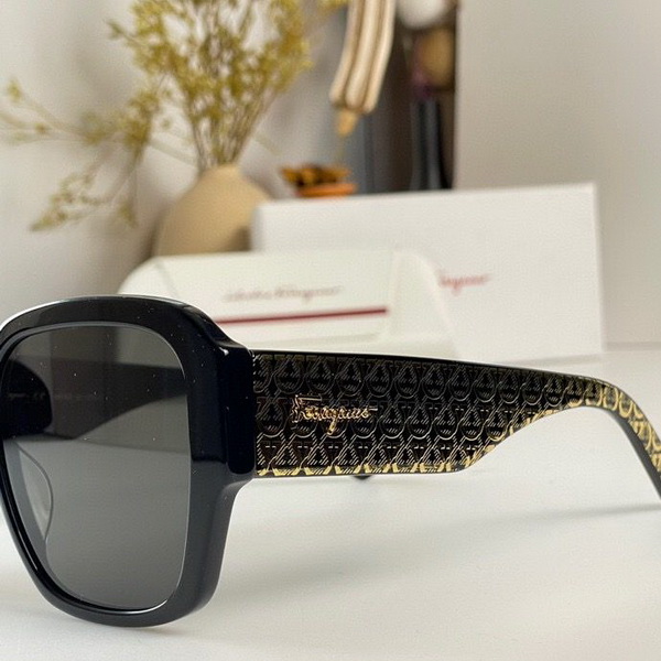 Ferragamo Sunglasses(AAAA)-207