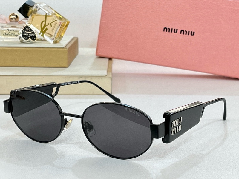 MiuMiu-071