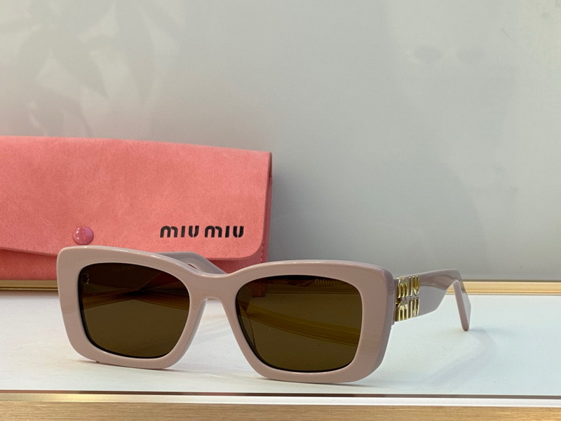 MiuMiu-019