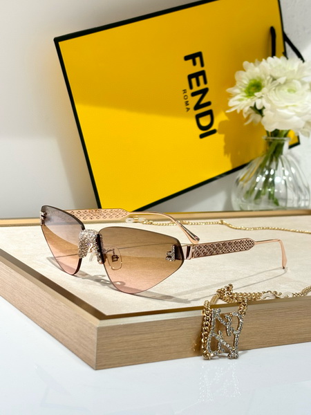 Fendi Sunglasses(AAAA)-240