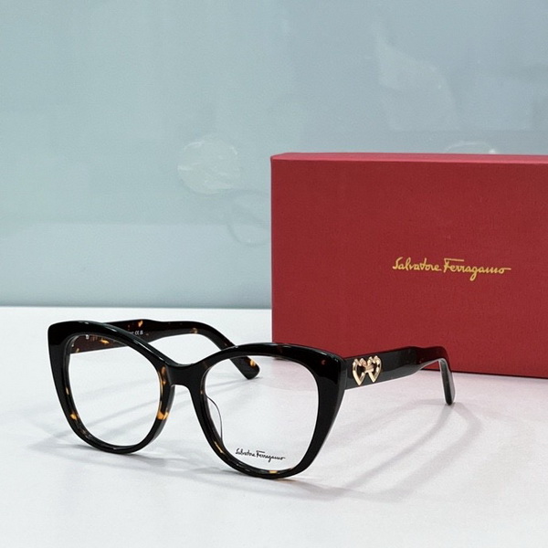 Ferragamo Sunglasses(AAAA)-010