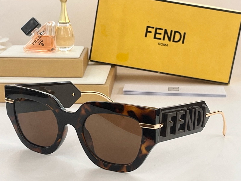 Fendi Sunglasses(AAAA)-208