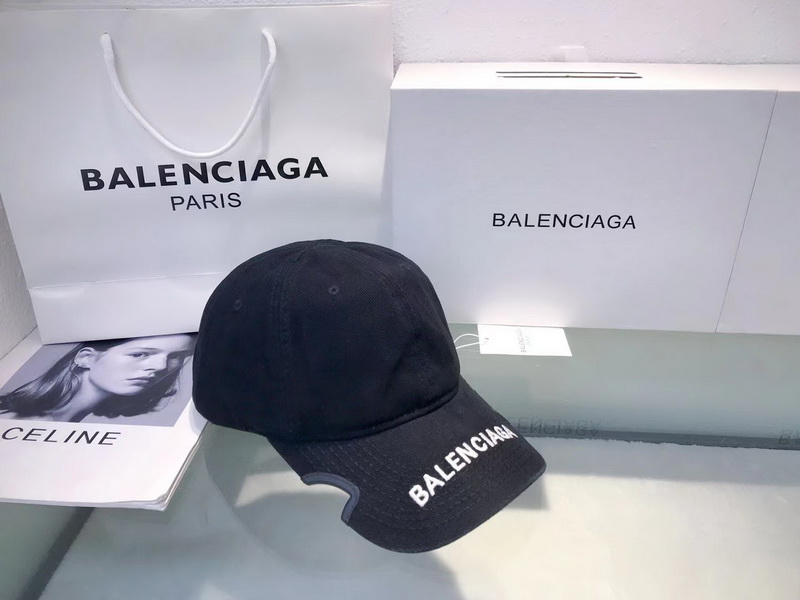 Balenciaga Cap-305