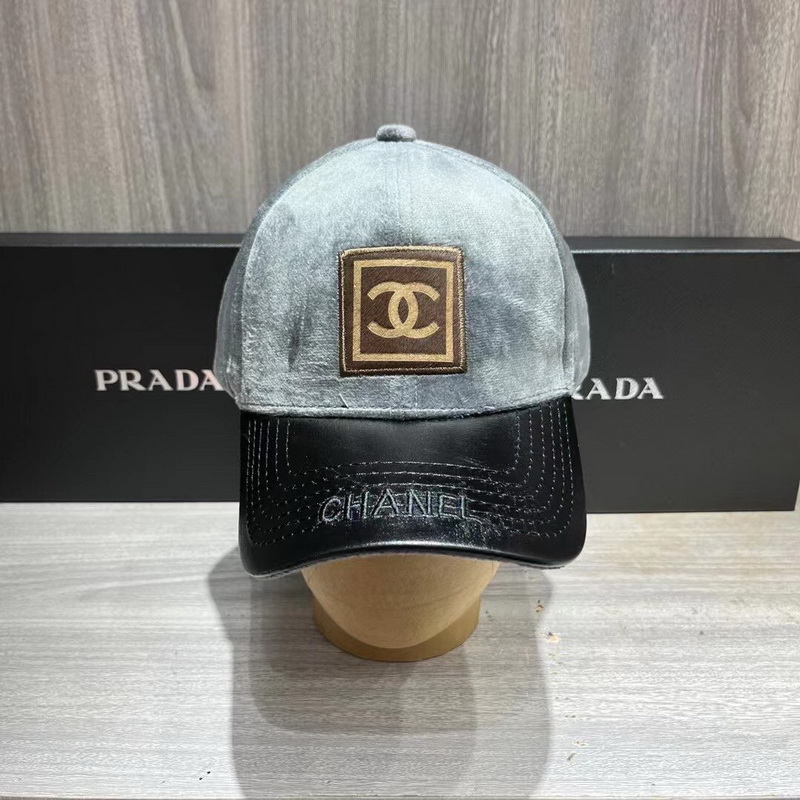 Chanel Cap-216