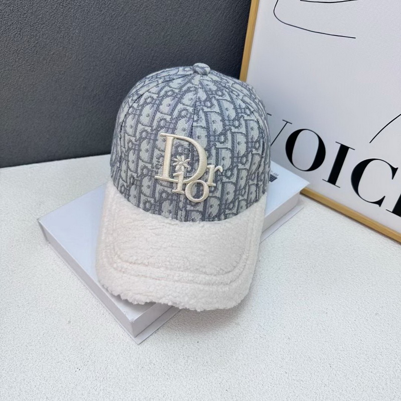 Dior Cap-215