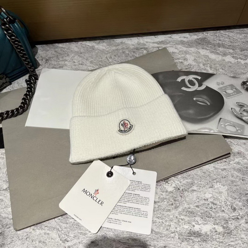 Moncler Beanies-110