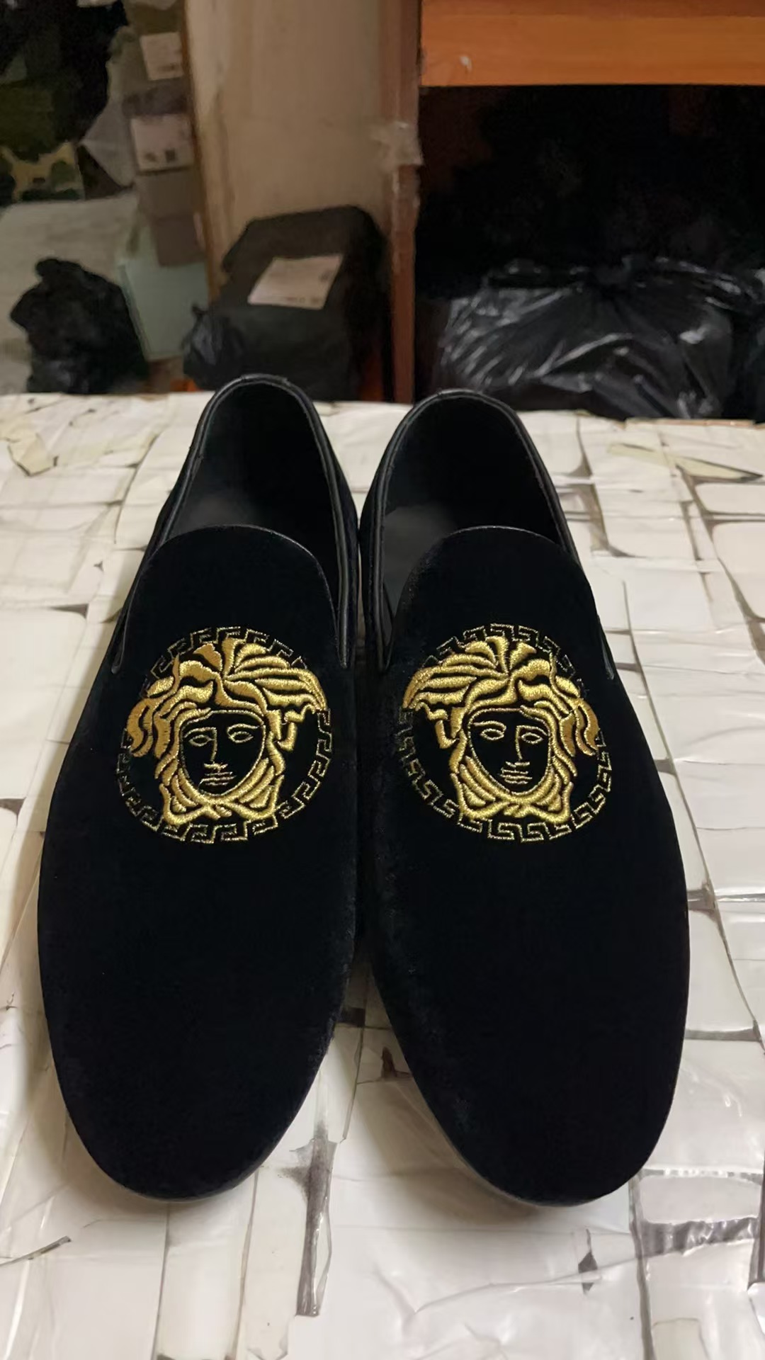 Versace Shoes(AAA)-189